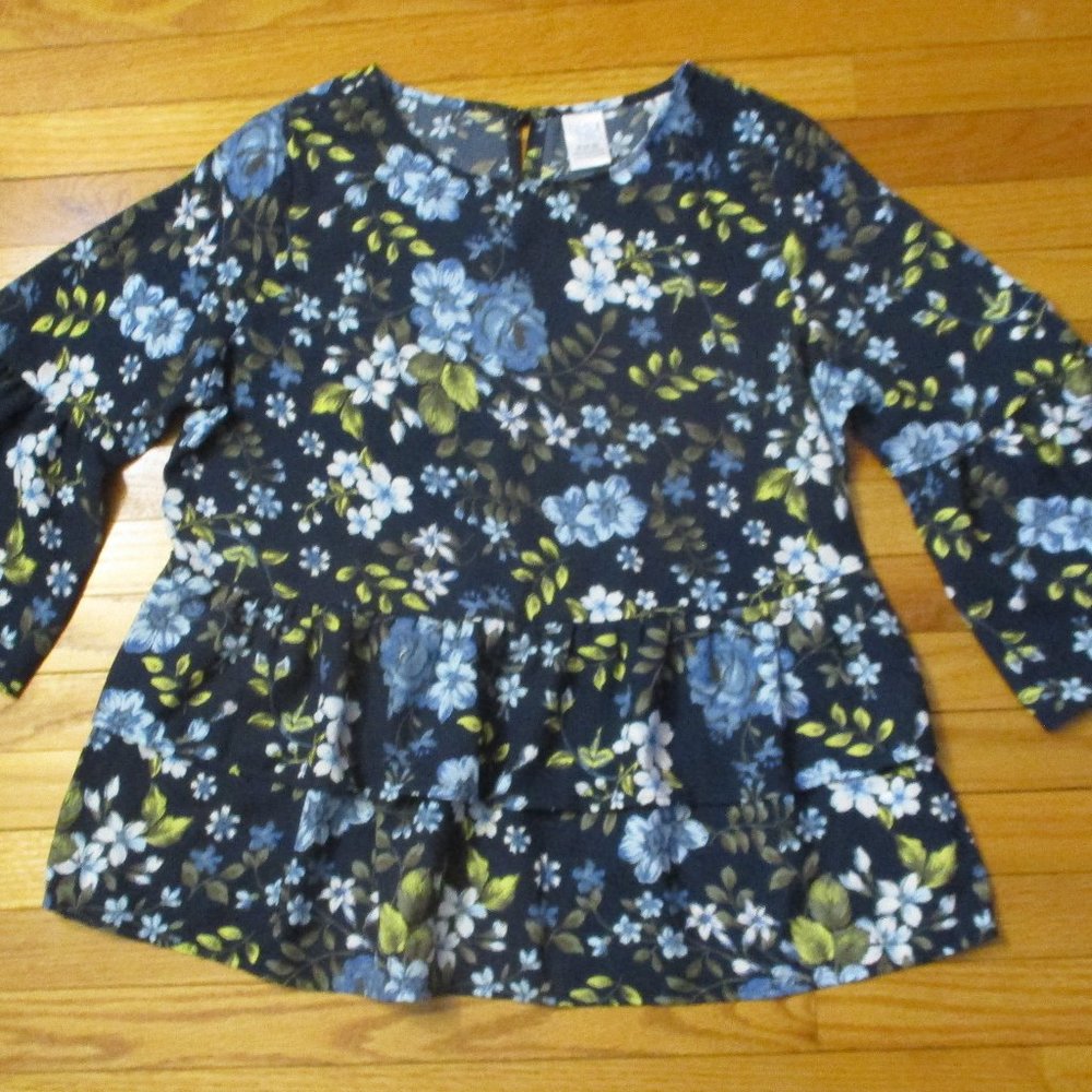 Time and Tru Floral Bell Sleeve Flare Bottom Shirt, Size S (4-6)